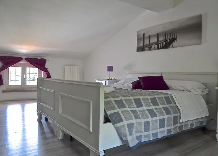 Corte Del Garda B&B 카스텔누보델가다