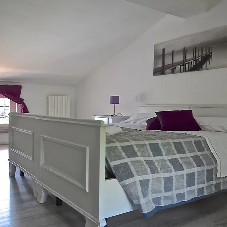Corte Del Garda B&B 카스텔누보델가다
