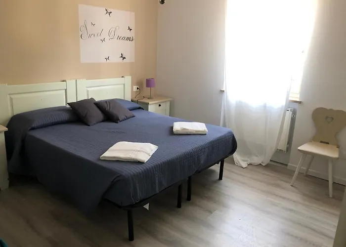 Corte Del Garda Alojamento de Acomodação e Pequeno-almoço Castelnuovo del Garda
