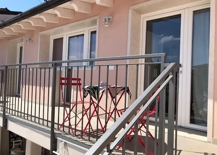 Corte Del Garda Alojamento de Acomodação e Pequeno-almoço Castelnuovo del Garda